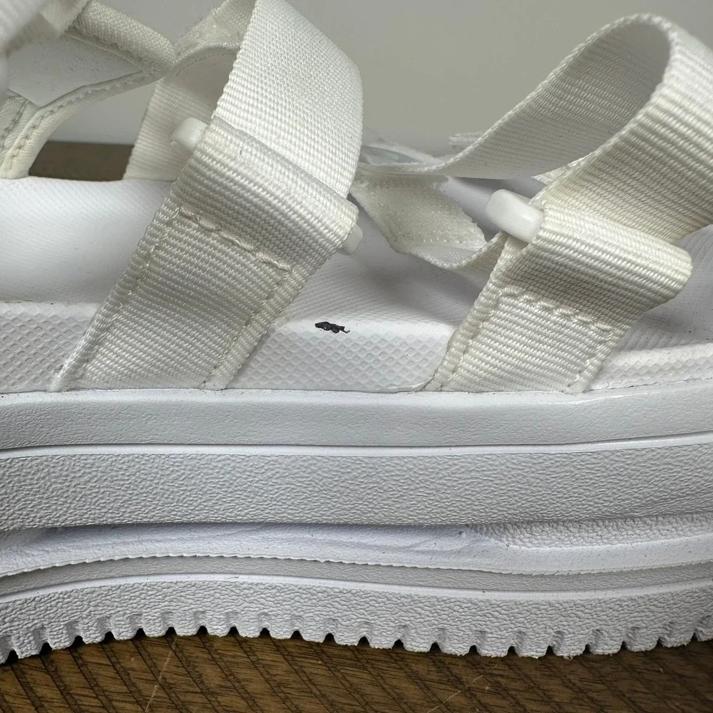 Nike Sandals Womens 10 White Icon Classic Platform Strappy Streetwear